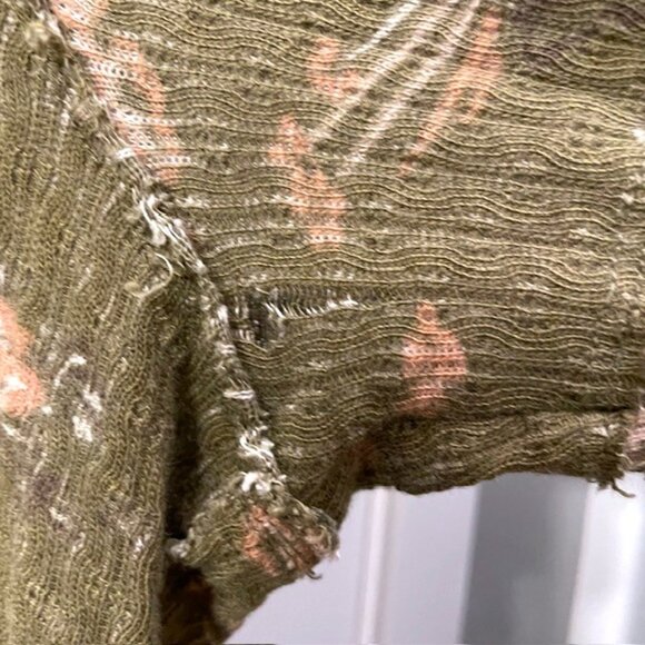 Free People We The Free Clover Floral Long Sleeve Thermal Shirt Size Large Green - Picture 16 of 16